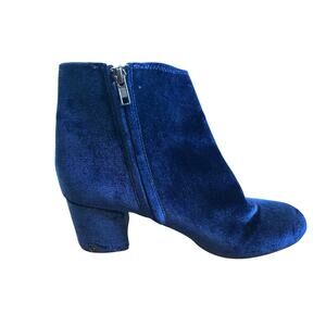 Rebel by Zigi Navy Velvet Ankle Booties Chunky Heel Y2K Size 8